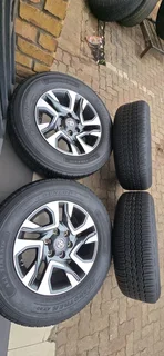 Aa set of Clean 18&#34; TOYOTA FORTUNA/HILUX WHEELS