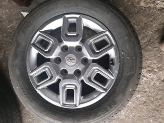 Clean 17&#34; HYUNDAI STARIA SPARE WHEEL