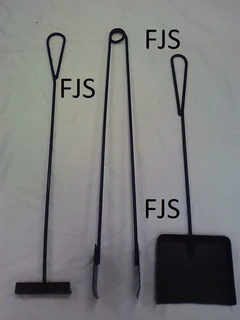 FJS  BRAAI  EQUIPMENT, TOOLS, POTJIE STAND, BRAAI GRIDS, GRID STANDS, SMOKER BASKETS, BOMAS, PANS,