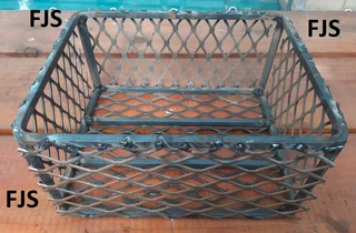 FJS  BRAAI  EQUIPMENT, TOOLS, POTJIE STAND, BRAAI GRIDS, GRID STANDS, SMOKER BASKETS, BOMAS, PANS,