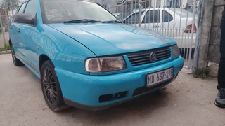 Vw polo playa 1.6 5 speed R25000 not neg