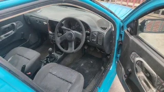 Vw polo playa 1.6 5 speed R25000 not neg