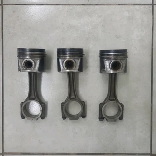 Audi A4 B7 2.0TDi Piston and Conrod