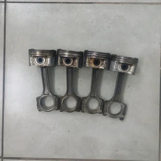 Nissan Tiida HR16 Piston and Conrod