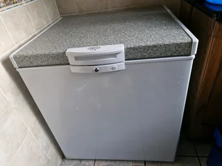 DEFY 195L ECO CHEST FREEZER WHITE AND RESTONIC HEALTH REST FIRM DOUBLE BED