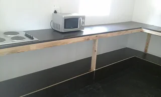 Louis Botha Avenue NO DEPOSIT SOLAR BOREHOLE WATER  FURNISHED AND UNFURNISHED R1400