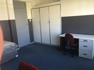 NO DEPOSIT SOLAR POWER AND BOREHOLE WATER R2400  Houghton Furnished or unfurnished