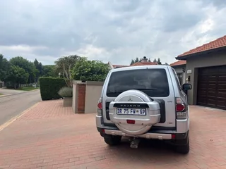 2009 Mitsubishi Pajero SUV