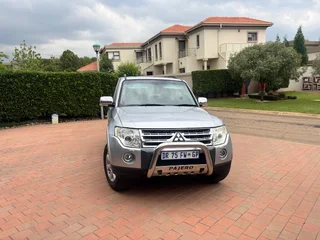 2009 Mitsubishi Pajero SUV