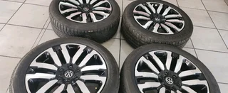 A Set of 21inche Volkswagen Amarok Original mags Rims