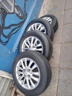 A set of 15inche Toyota Etios original mags Rims 4x100 Pcd