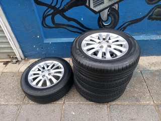 A set of 15inche Toyota Etios original mags Rims 4x100 Pcd