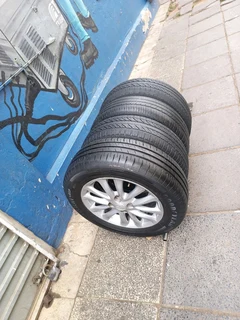 A set of 15inche Toyota Etios original mags Rims 4x100 Pcd