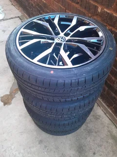 A Set of 17inche Rims and TYRES Polo TSI and Polo Cross 5x100 Pcd