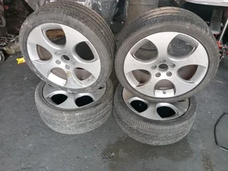 A Set of Rims 18inche Golf GTI Original mag 5X112 PCD