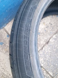 One Single TYRES 225X40 R18 Brand new