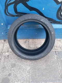 One Single TYRES 225X40 R18 Brand new