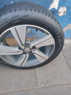 One Single Rim and TYRES 18inche Audi Q2