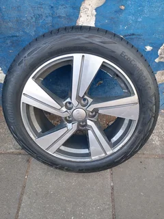 One Single Rim and TYRES 18inche Audi Q2