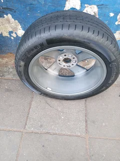 One Single Rim and TYRES 18inche Audi Q2