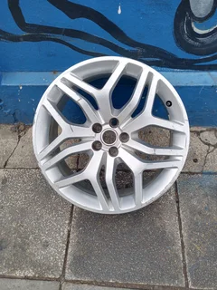 One Single Rim 20inche Range Rover EVoque