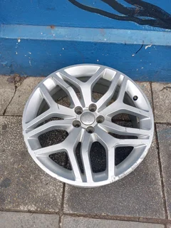 One Single Rim 20inche Range Rover EVoque