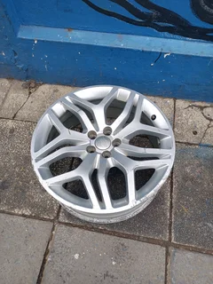 One Single Rim 20inche Range Rover EVoque