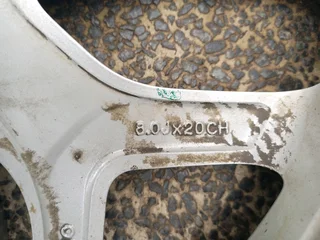 One Single Rim 20inche Range Rover EVoque