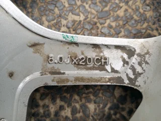 One Single Rim 20inche Range Rover EVoque