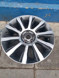 One Single Rim 21inche Range Rover Sport OEM