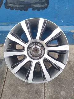 One Single Rim 21inche Range Rover Sport OEM