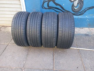 A Set of Rims And TYRES 18inche AMG Mercedes Benz OEM