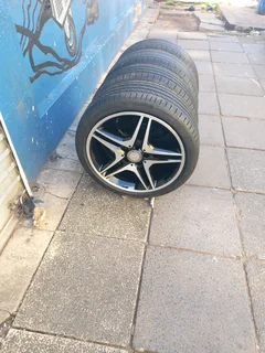 A Set of Rims And TYRES 18inche AMG Mercedes Benz OEM