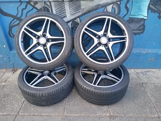 A Set of Rims And TYRES 18inche AMG Mercedes Benz OEM