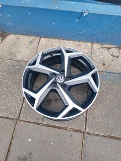 One Single Rim 17inche Vww Polo R-Line and Polo TSI 5x100 Pcd
