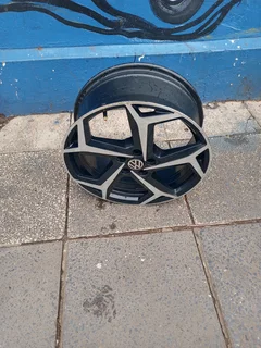 One Single Rim 17inche Vww Polo R-Line and Polo TSI 5x100 Pcd