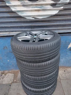 A Set of 18inche Rims And TYRES BMW Original mag 5X112 PCD