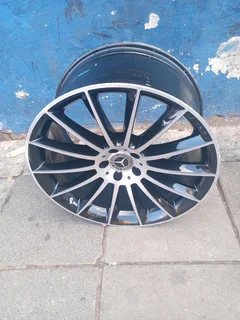 One Single Rim 21inche Mercedes Benz MLE Original mag