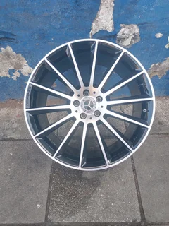 One Single Rim 21inche Mercedes Benz MLE Original mag