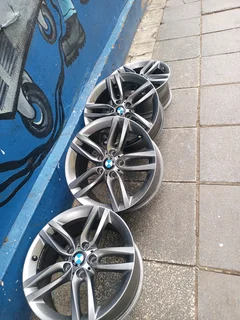 A Set of Rims 18inche BMW F30 Original mag 5X12O Pcd and also fit BMW 1 Series and BMW 2 Series