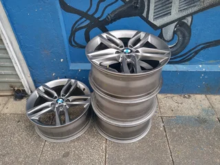 A Set of Rims 18inche BMW F30 Original mag 5X12O Pcd and also fit BMW 1 Series and BMW 2 Series