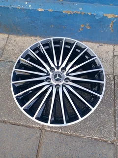 One Single Rim 19inche AMG Mercedes Benz Original mag 5X112 PCD