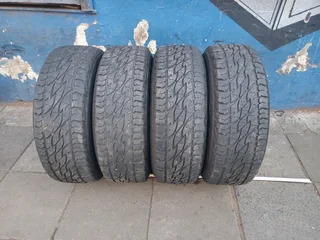 A Set of Rims And TYRES 16inche Nissan NP300 and Nissan hardbody 6X139 Pcd