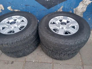 A Set of Rims And TYRES 16inche Nissan NP300 and Nissan hardbody 6X139 Pcd