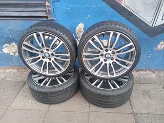 A Set of Rims And TYRES 19inche BMW F30 and BMW E90 Original mags