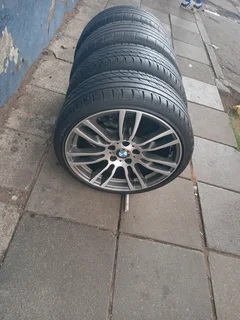 A Set of Rims And TYRES 19inche BMW F30 and BMW E90 Original mags