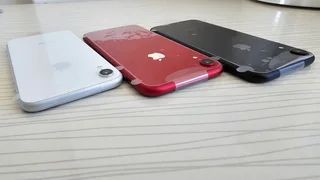 Apple iPhone XR 64GB - Red