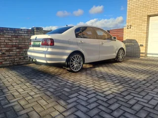 2014 Volkswagen Polo Vivo Sedan 1.6 comfortline.