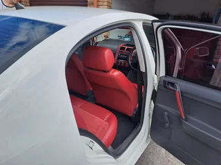 2014 Volkswagen Polo Vivo Sedan 1.6 comfortline.