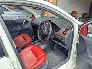 2014 Volkswagen Polo Vivo Sedan 1.6 comfortline.